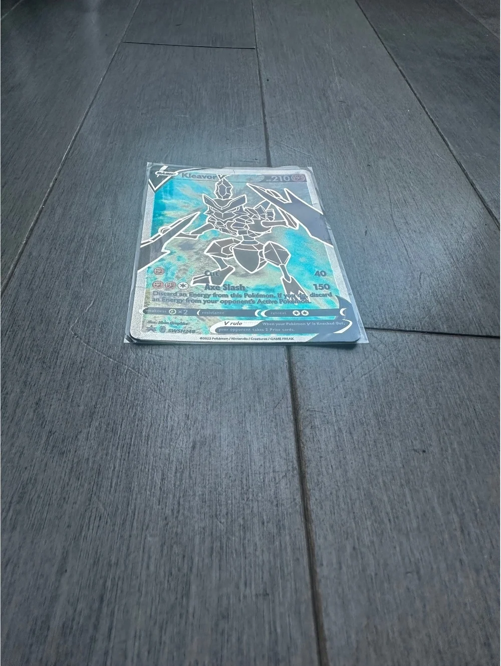 Kleavor V Pokémon Trading Card SWSH248 Sword & Shield Promo Collectible